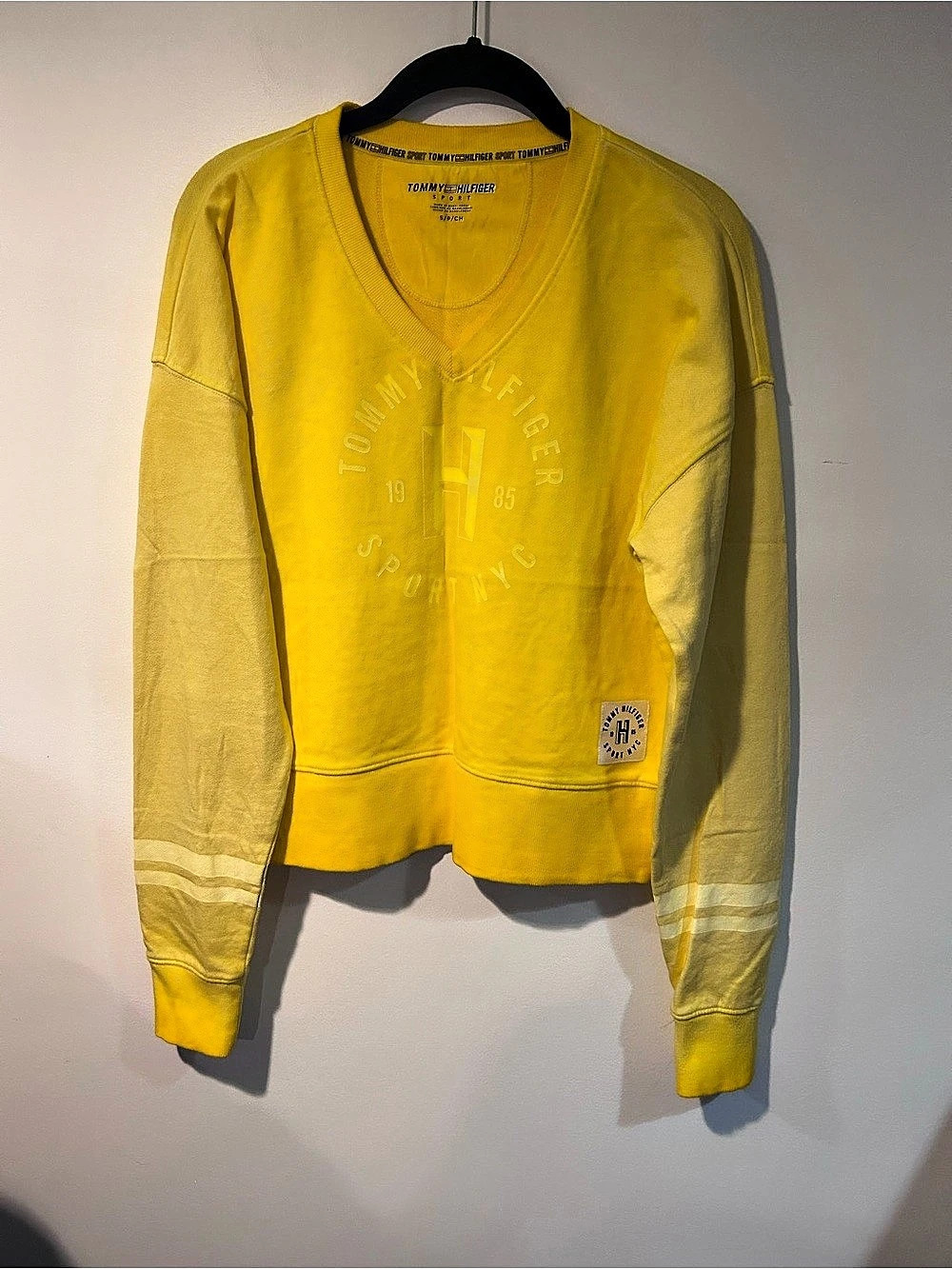 Tommy Hilfiger Sport V-Neck Sweatshirt in Yellow Size Small